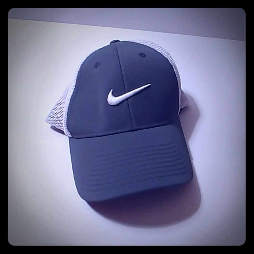Nike Golf Cap